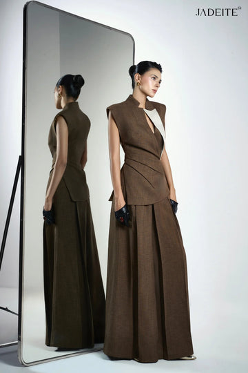 Earth Gilet Top & Van Earth Brown Pants