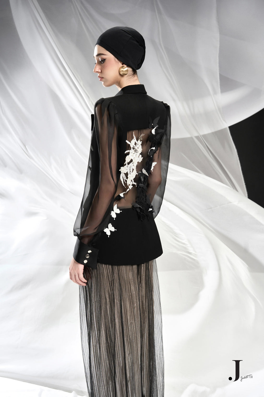 Yin-yang B Vest x Double Xepi Silver Pants