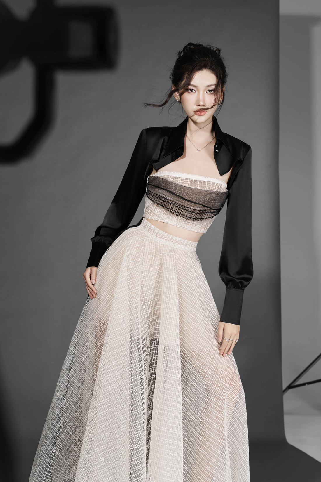 Sunny Crop-shirt x Cruella Bra x Cruella O skirt