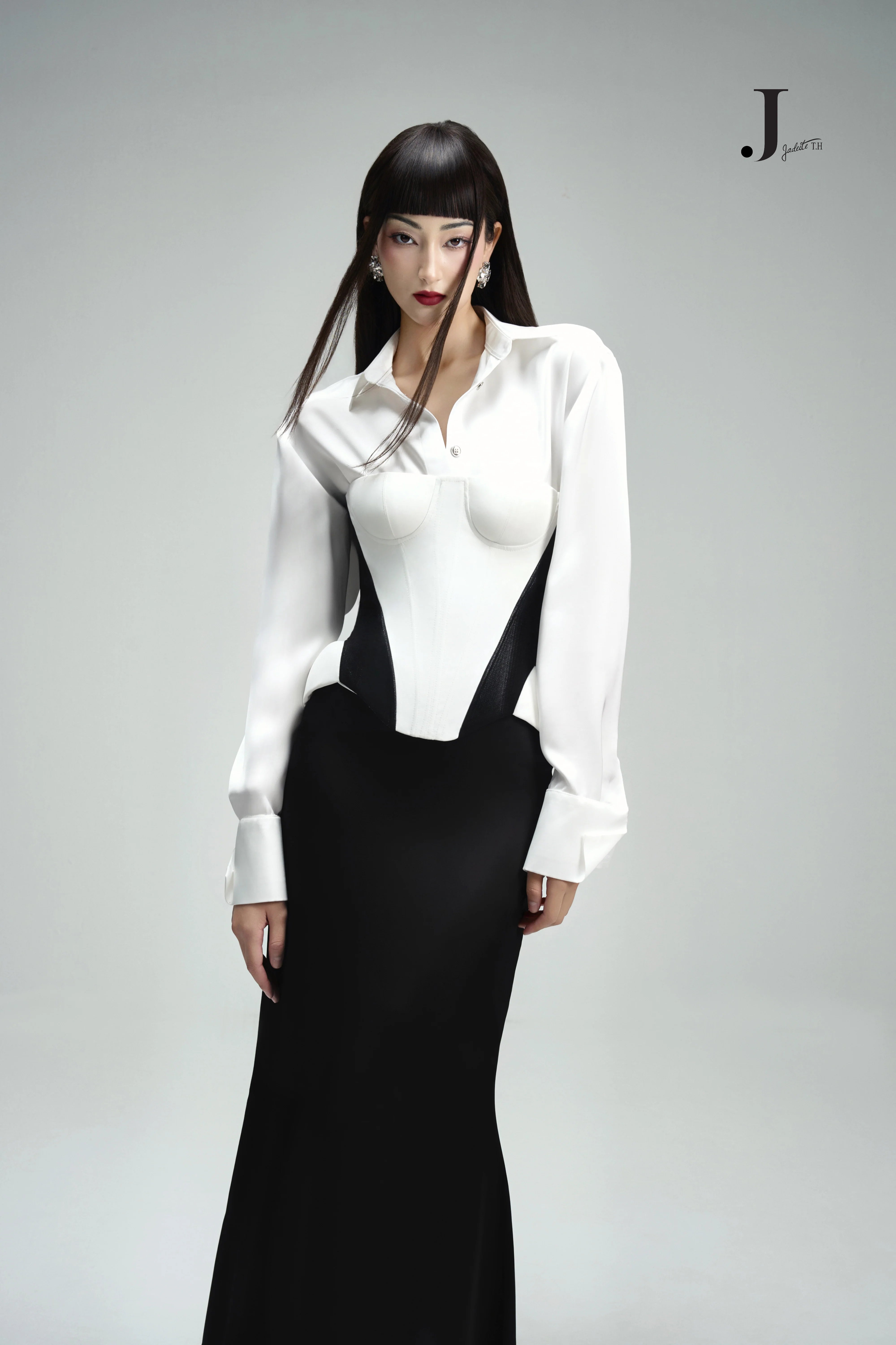Planny White Shirt & Iron BW Corset & Kim B Maxi-Skirt
