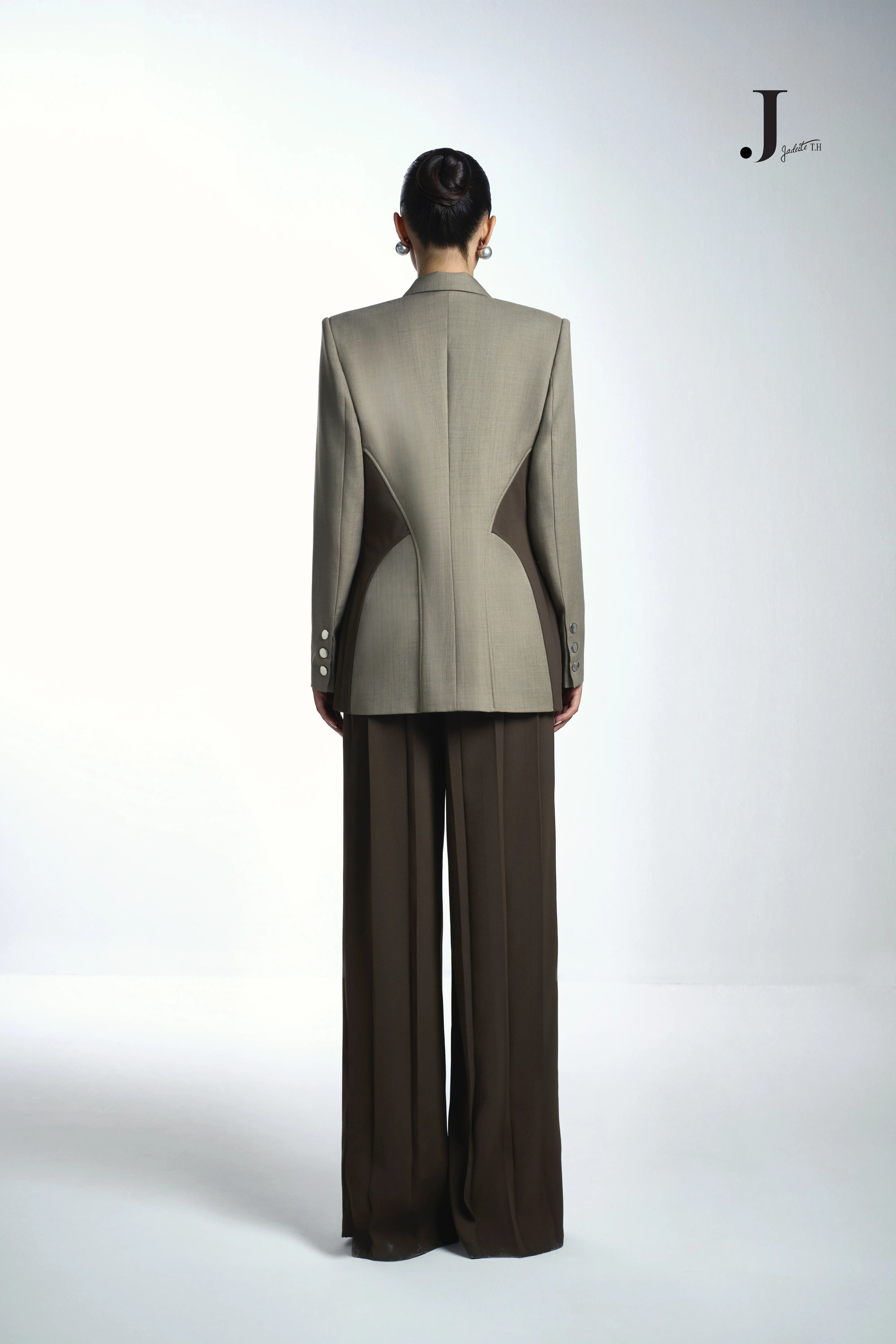 Slim Ash grey Vest & Vie Light G Pants