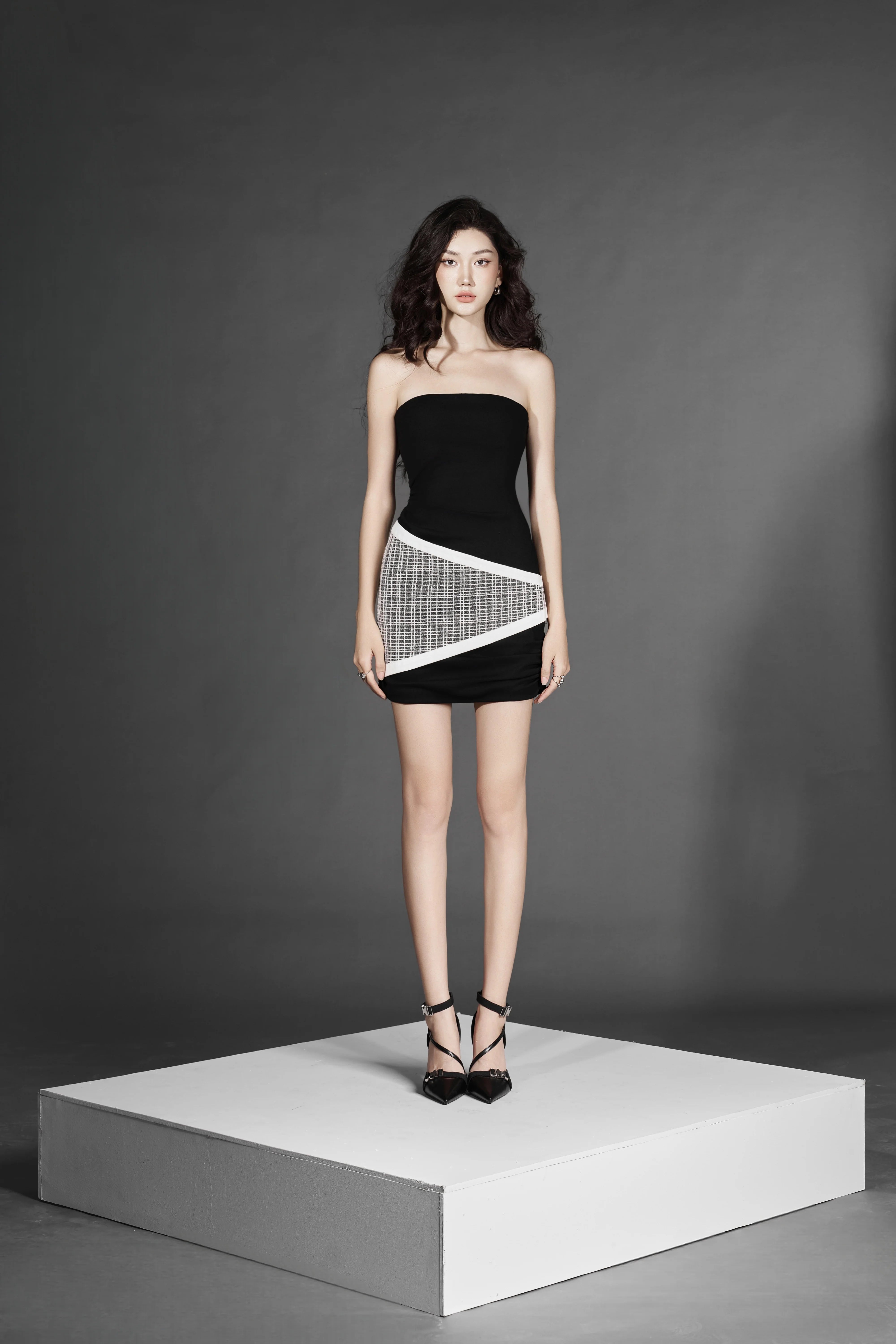 Leo - Triangle Dress